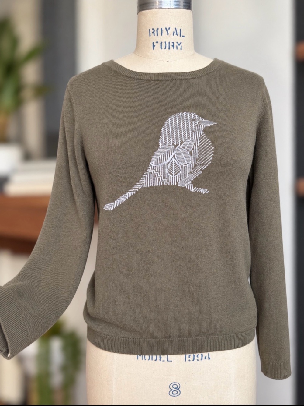 Banana Republic Bird Graphic Sweater Olive Green Cotton Rayon Knit Size S